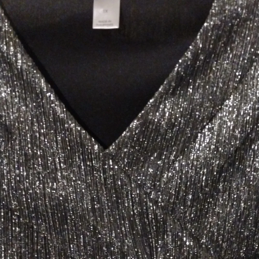 Blouse - Picture 2 of 5